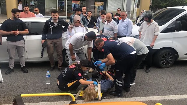 Motosiklet yayaya çarptı