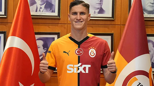 yeni transferi Roland Sallai ile sözleşme imzaladı