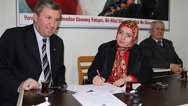 AK Partili Kadınlar gönüllü üye oldu