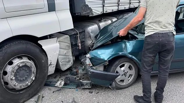 Mezifon'da kaza 5 yaralı