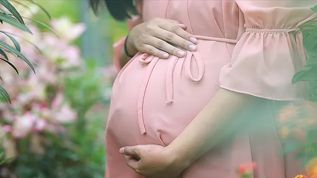 Kilo kaybı gebelik şansını artırıyor