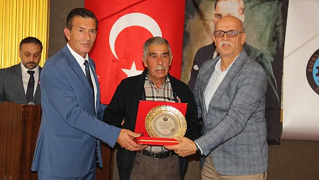 Yılın ahisi 64 yıllık torna ustası seçildi