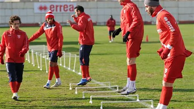 SAMSUNSPOR'DA ÇİFTE MESAİ