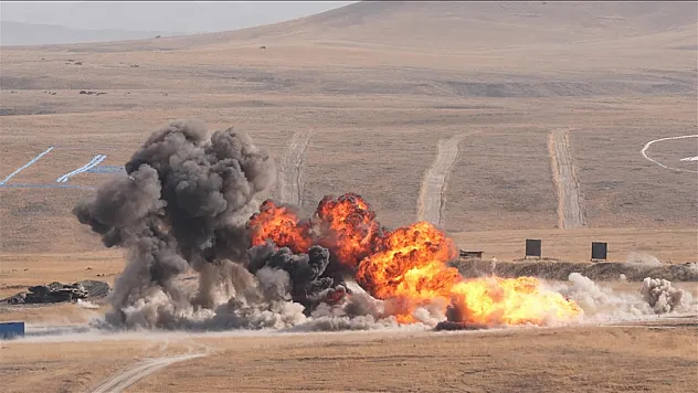 Mehmetçik, 'Ateş Serbest'te hedefleri tam isabetle vurdu