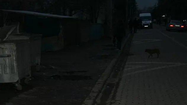 Kaldırımlar kan ağlıyor