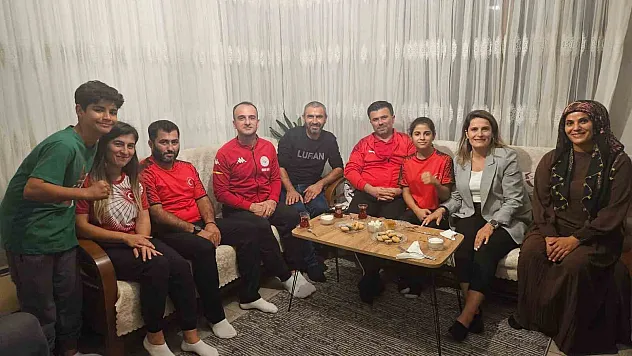 Milli sporcular ziyareti