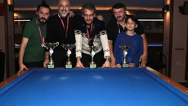 Bilardo Cumhuriyet Kupası sahibi Emrullah Can