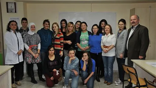 Bilgi Evi Farklı Coğrafyadan Öğrenci Yetiştiriyor