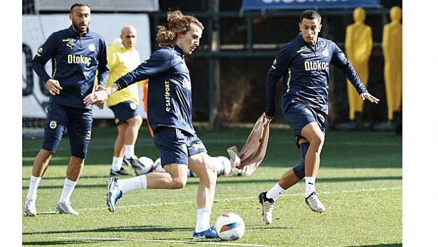 Fenerbahçe, Trabzonspor maçı hazırlıklarına devam etti