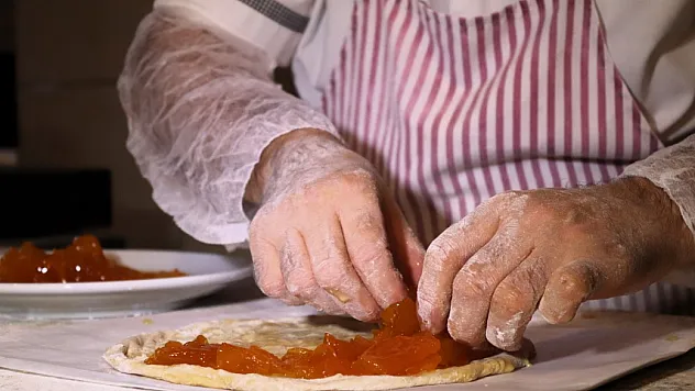 Dubai çikolatasına İzmir'den dişli  rakip: Bal kabaklı tahinli pide