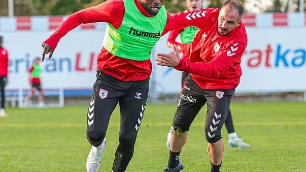 Belçikalı golcü oyuncu Nany Dimata konuştu