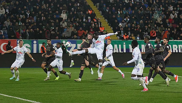 Karadeniz derbisinde kazanan Çaykur Rizespor