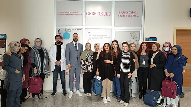 Anne adaylarına gebelik okulunda eğitim