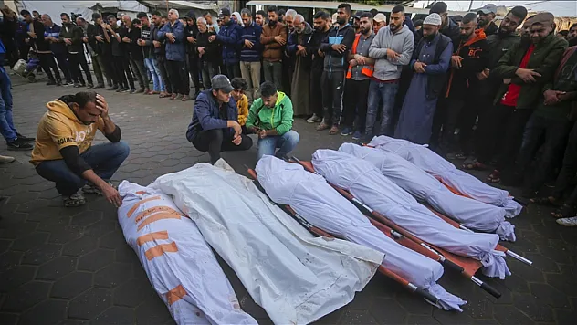 Gazze'de can kaybı 43 bin 799'a yükseldi