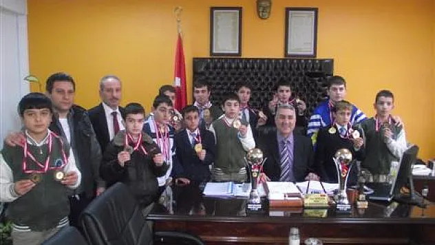 ŞNP'nin Güreş İl Birincileri Ziyaret Turuna Çıktı