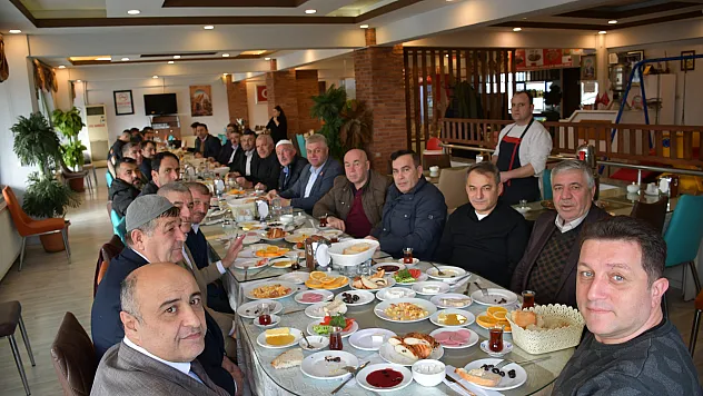 Vezirköprü muhtarları kahvaltıda bir araya geldi