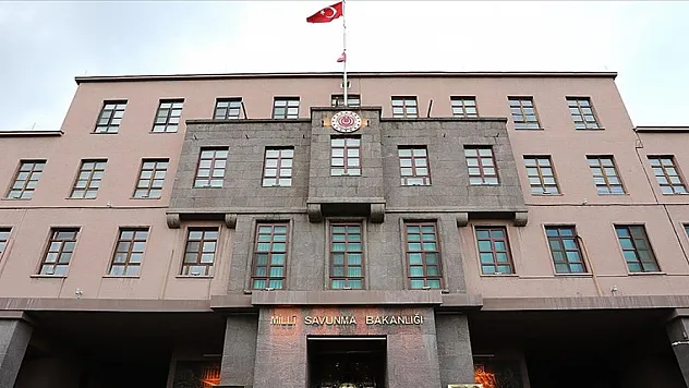 Milli Savunma Bakanlığı bin sözleşmeli personel alacak