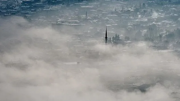 Sis bulutu havadan görüntülend