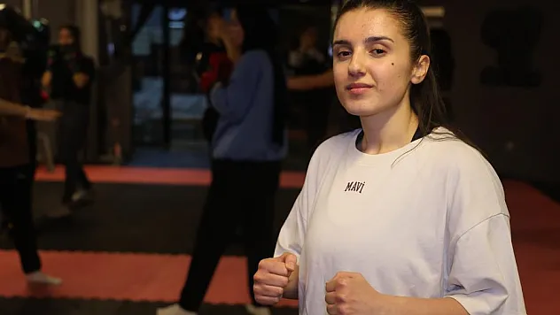 23 yaşında antrenör oldu