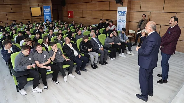 'Bilim ve teknolojide öncü nesiller yetiştirmeye devam edeceğiz