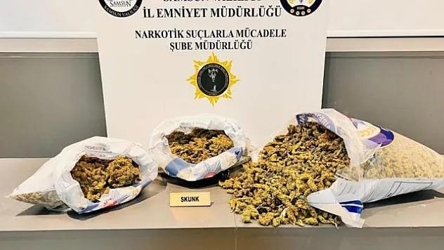 5 kilo 700 gram skunk ele geçirildi