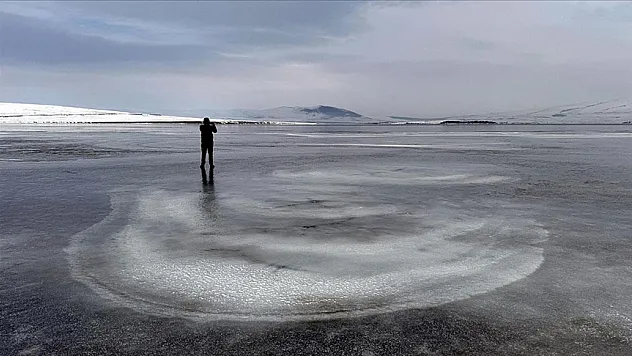 Aktaş Gölü dondu