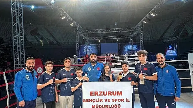 Muay Thai'de Türk Bayrağını dalgalandırdılar