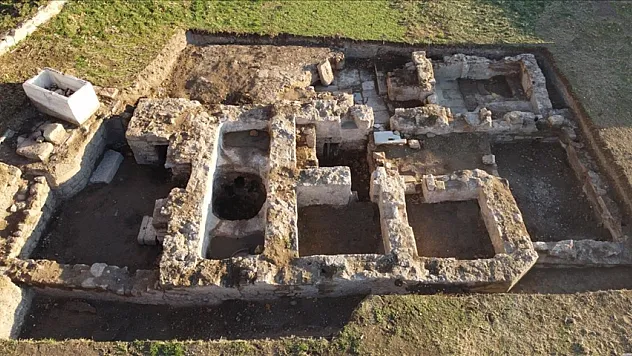 Sadrazam Köprülü Mehmed Paşa'nın yaptırdığı 'kale hamamı' bulundu