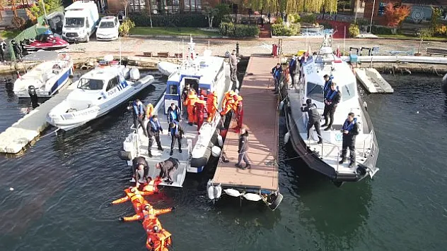 Polisler sertifikalarını aldı