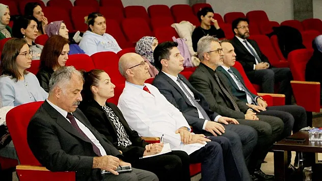 Normal doğumun önemine dikkat çektiler