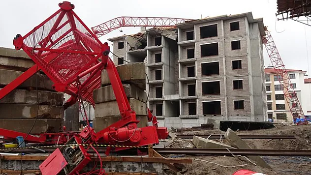 İnşaatta vinç kazası