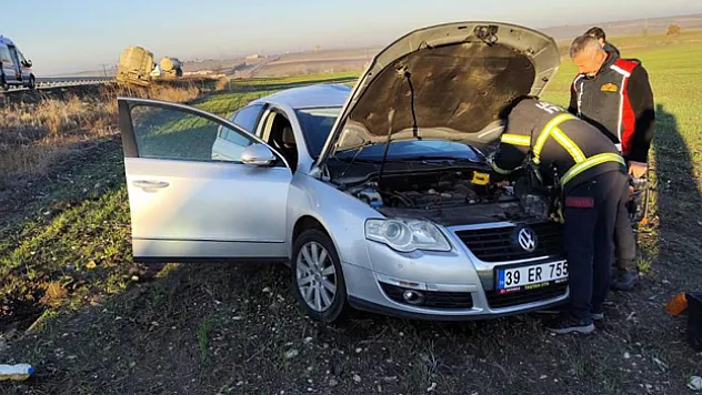 Tırla çarpışan otomobil tarlaya savruldu