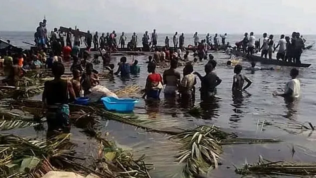 Nehirde tekne battı: 22 ölü