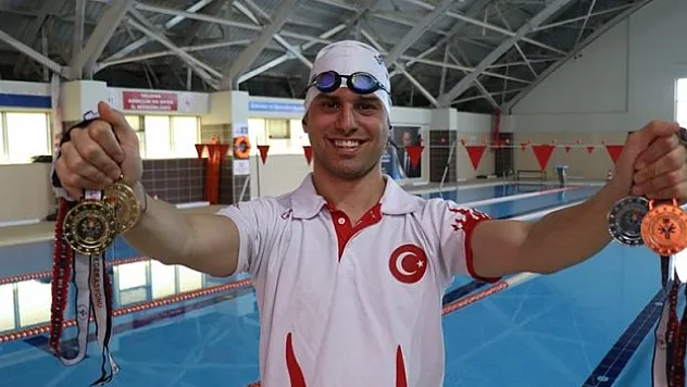 Çalıştığı kurumun da gururu oldu