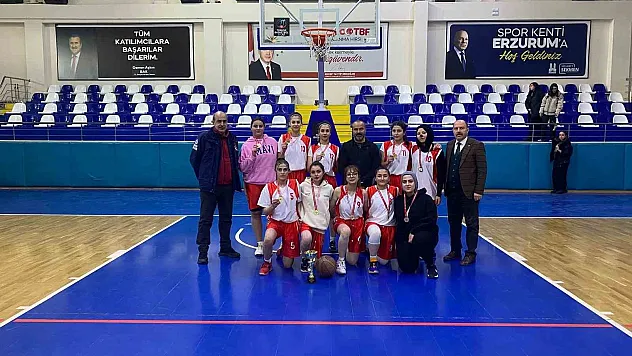 Mehmet Akif'in perileri şampiyon