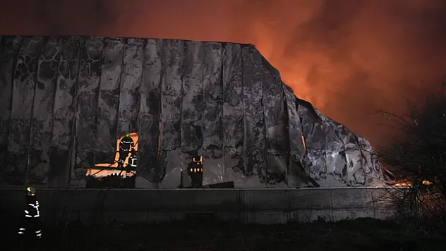 Gıda deposunda yangın çıktı