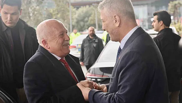 Ticaret Bakanı Bolat, Filistin Ulusal Ekonomi Bakanı Amour ile bir araya geldi