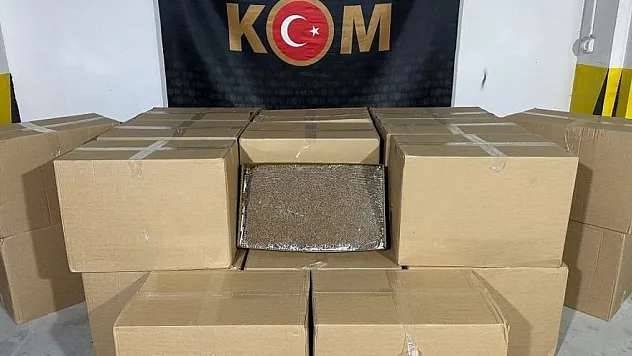 900 bin lira değerinde kaçak makaron ele geçirildi