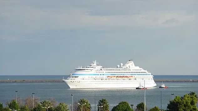 2025'in ilk kruvaziyer ziyareti