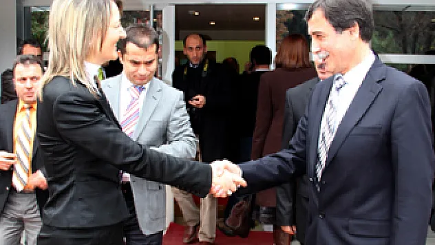 Mustafa Cora yeni görevine başladı