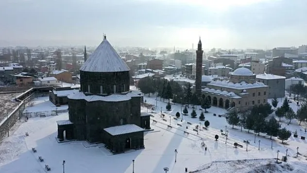 Kentler yeniden beyaza bürüdü
