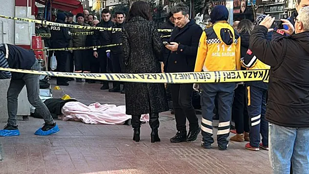 Herkesin gözü önünde öldürdü