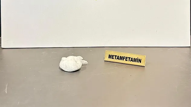 Şüpheli şahıslar uyuşturucuyla yakalandı