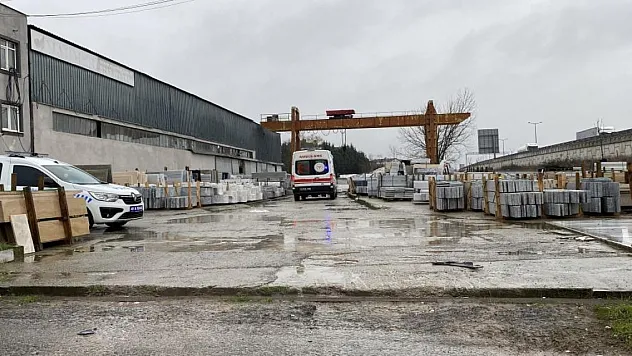 Vinçten düşen işçi hayatını kaybetti