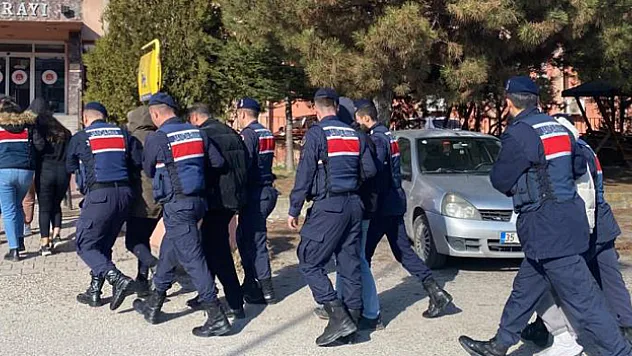 Uyuşturucu partisine baskın