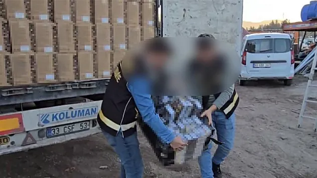 2 tırda 44 bin 230 paket kaçak sigara ele geçirildi