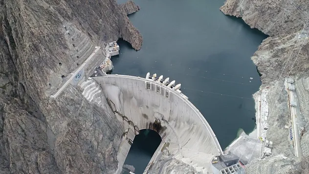 'Yusufeli Barajı'nın yapımını 5 yıl geciktirdi'