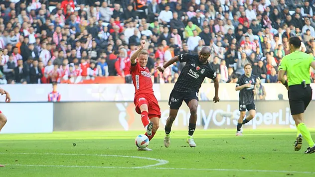 Al-Musrati ile Rafa Silva, cezalı duruma düştü