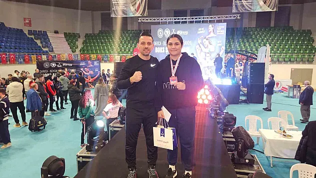 Aydınlı Yağmur, Türkiye 3'üncüsü olmaya hak kazandı