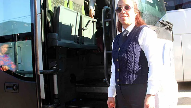 Babasının hayalini gerçekleştirip yolların kadın kaptanı oldu